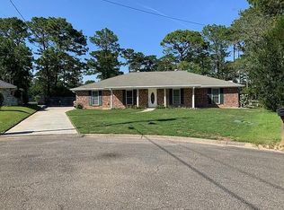 101 Country Club Dr, Picayune, MS 39466