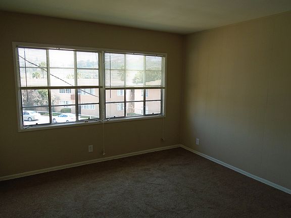 4th image of 5731 Condon Ave