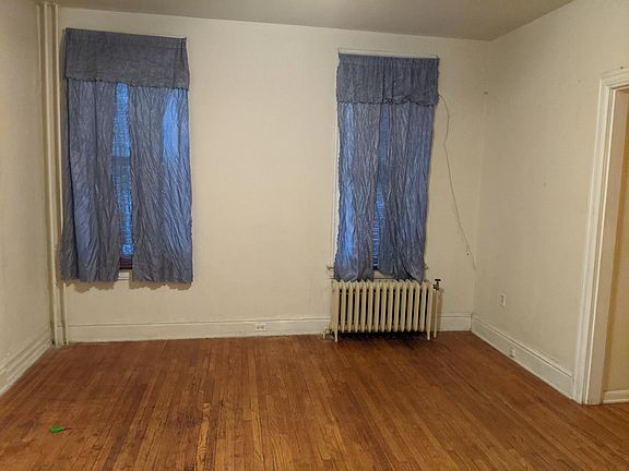 Bedroom with 2 closets