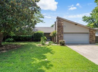 1108 S 32nd St, Broken Arrow, OK 74014
