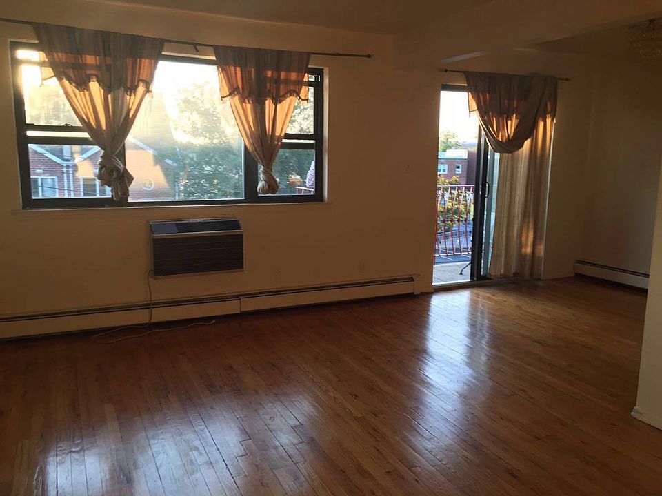 2nd image of 5935 154th Pl #2