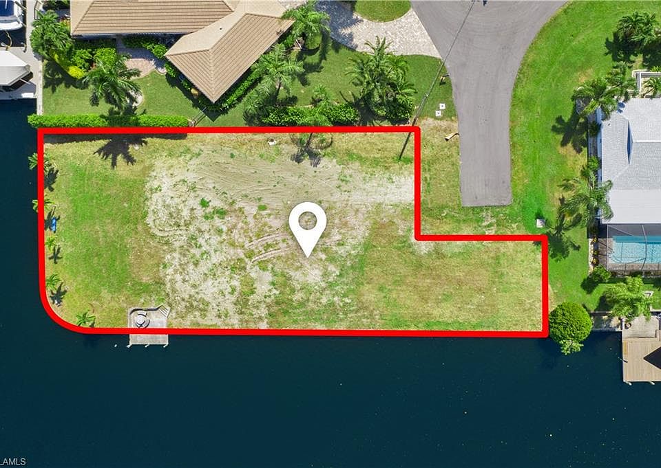 1st image of 1733 SE 39th St