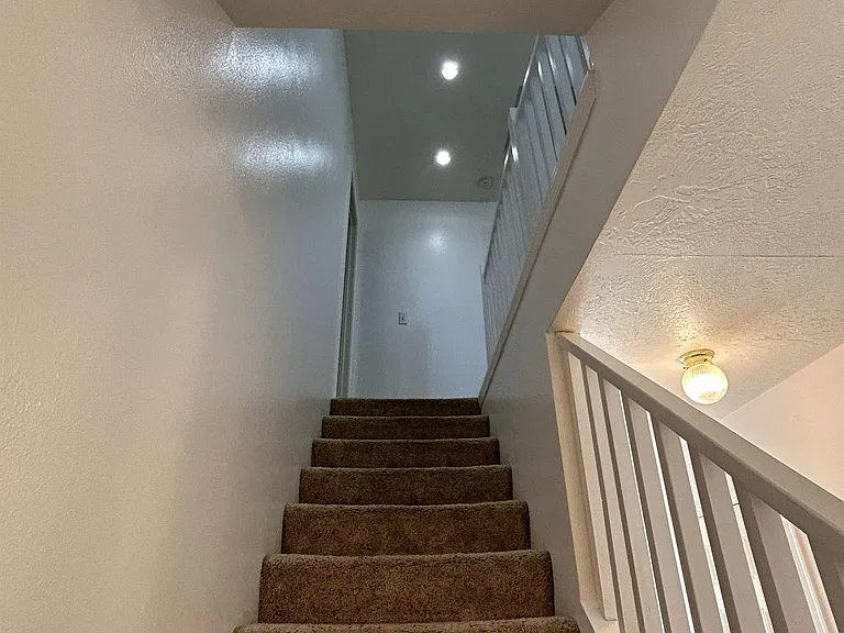 320 S Ashley Ave — Photo 13