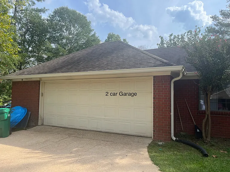 170 Peachtree Dr — Photo 2