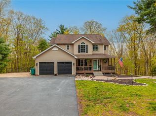 2512 Highview Dr, Brodheadsville, PA