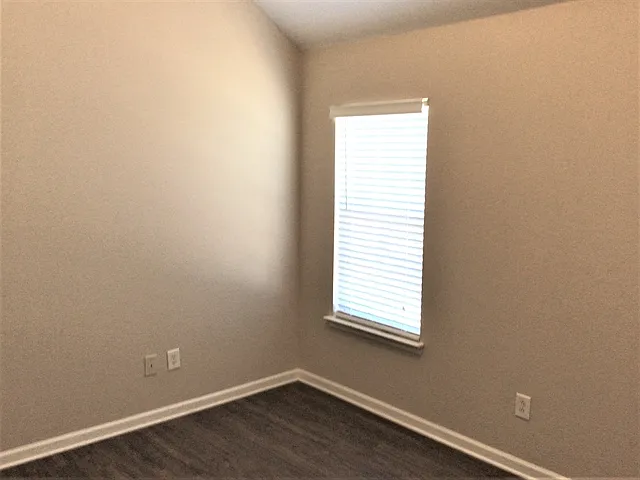 7636 Hidden Creek Dr — Photo 10