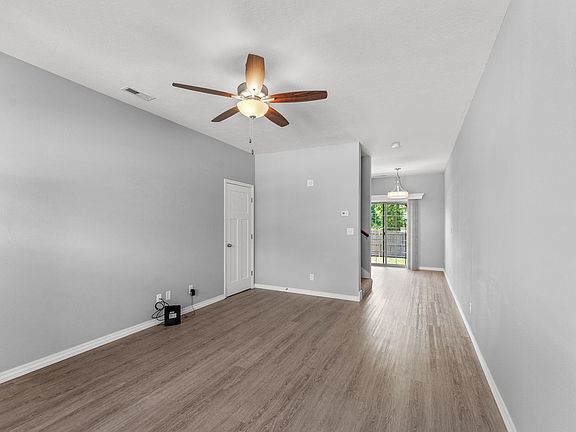 2nd image of 3071 W Cardinal St