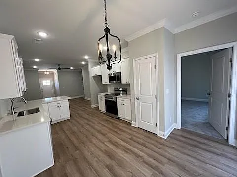 436 Bellingham Dr NE — Photo 4