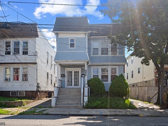 3rd image of 596 S 19Th St