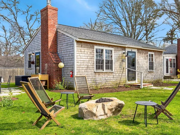 6 Manning Road, Dennis Port, MA 02639