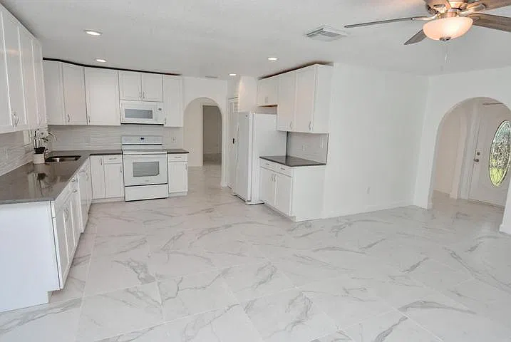 3 bed, 1752 sqft, $3,200 — Photo 4