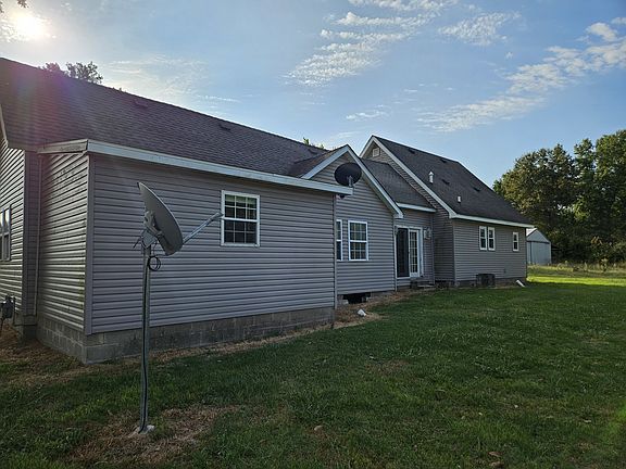 3rd image of 9815 Stotlar Rd