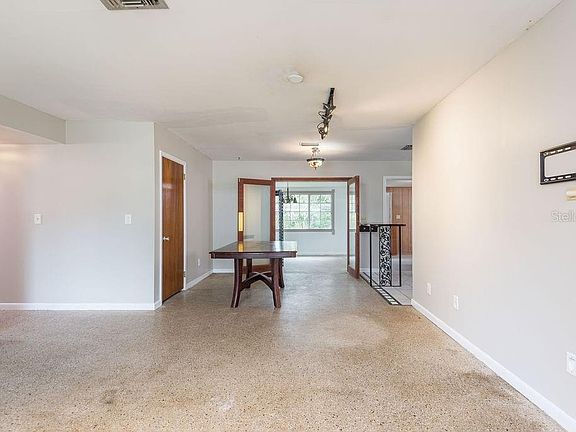 4th image of 521 White Oak Ave