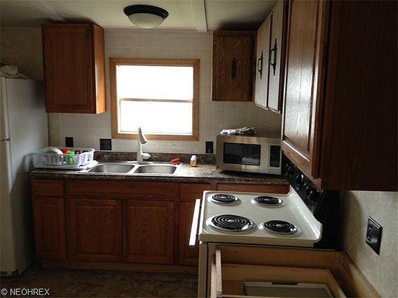 4th image of 31 Cedarwood Dr
