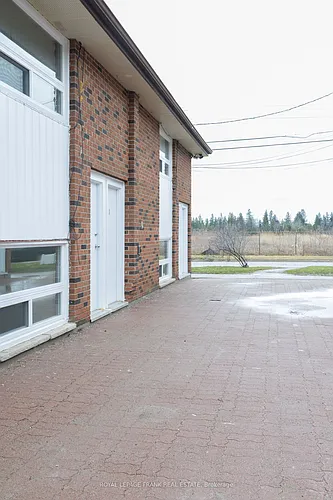 86 Mary St W Photo 1