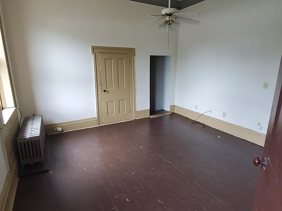2nd image of 531 N Market St APT 3