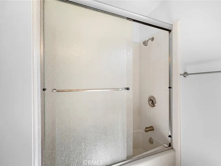 2747 Hermosa Ave #6 — Photo 24
