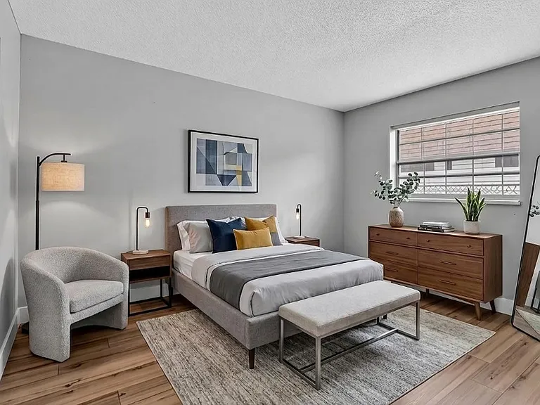 232 SE 9th Ave #2 — Photo 5