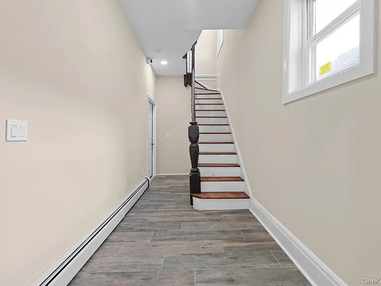 460 S 6th Ave #1 — Photo 3