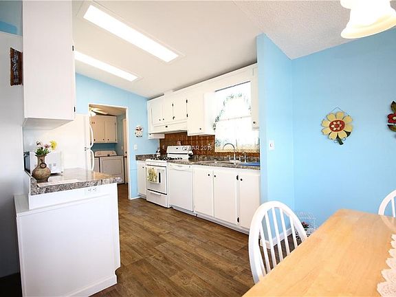 2nd image of 3223 La Barca Ln