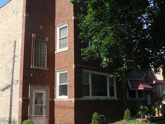 3rd image of 6160 W Thorndale Ave #2