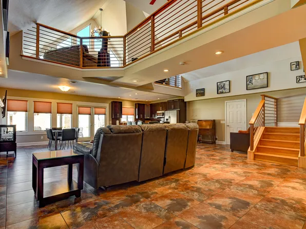 2939 Alexander St, Lake Milton, OH 44429