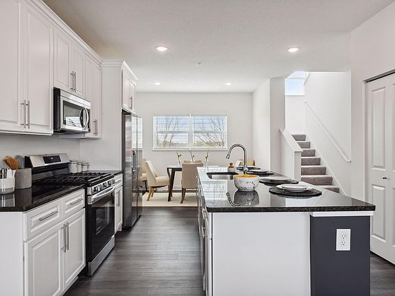 3rd image of 3139 Clover Ridge Dr