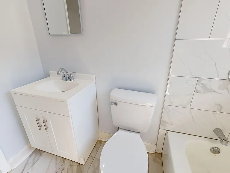 Two bedroom apartment for $1199 per month ~5 minutes from the Airport in a quaint and quiet commu... — Photo 9