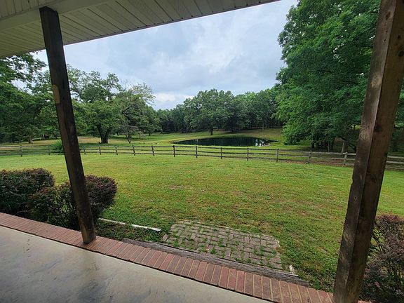 3rd image of 1089 Jim Clark Rd