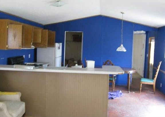 3rd image of 2136 N Ih 35 Lot 42