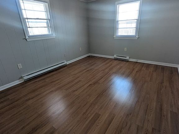 5th image of 142 Bradford Ave #9