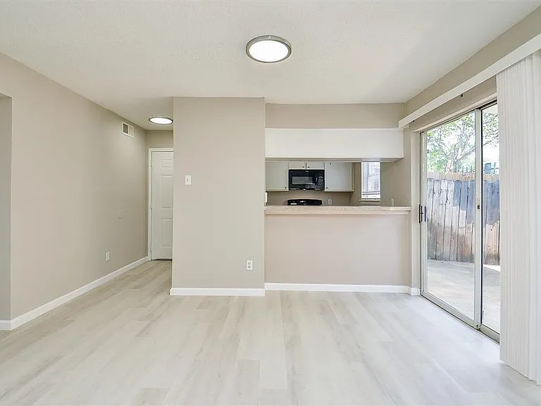 1950 Spenwick Dr #302 — Photo 2