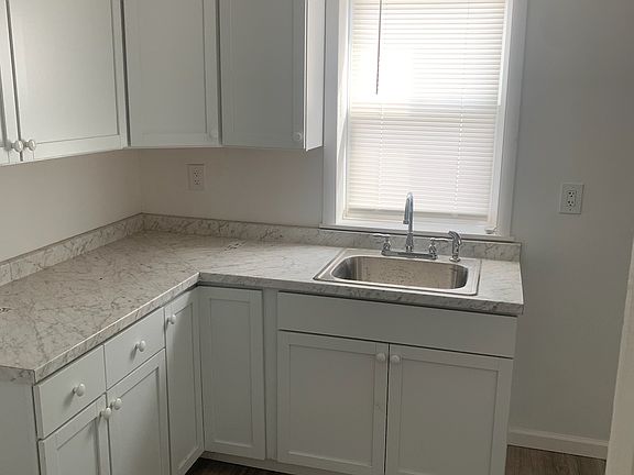 3rd image of 212 N 3rd St