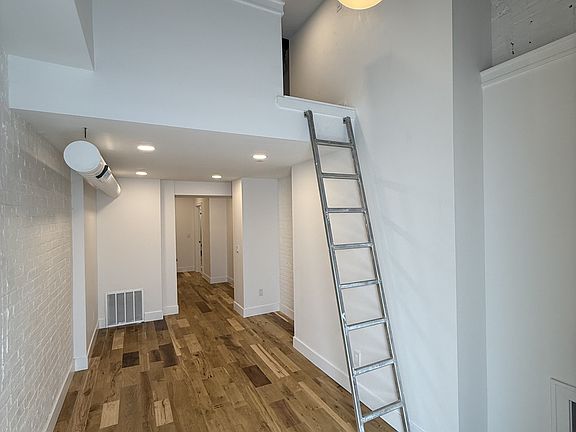 3rd image of 1639 Alameda Ave Unit 103