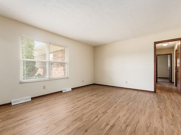 5th image of 6700 Sharon Woods Blvd