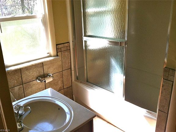 4th image of 524 Greenvale Dr
