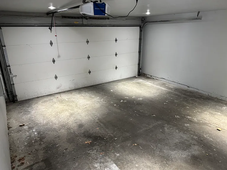 13241 Webster Ave — Photo 32