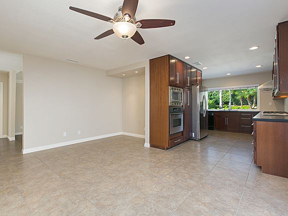 3rd image of 2055 N Nutmeg St