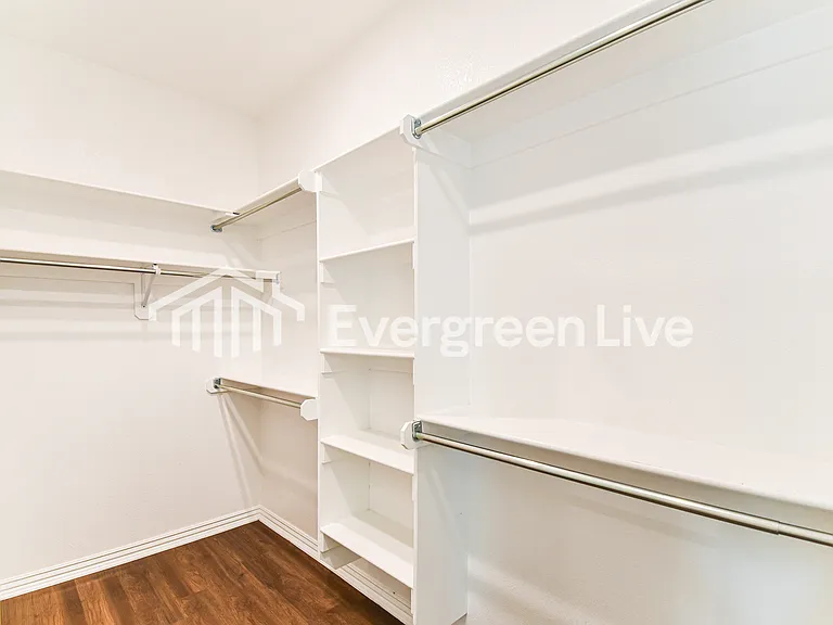 200 Grove Ln — Photo 10