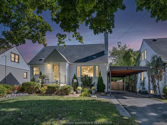 4th image of 32 Kerr Ave