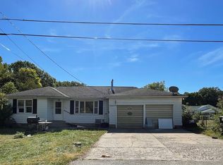 404 Caroline St, Creve Coeur, IL