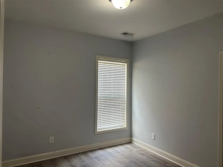 1927 Willoughby Dr — Photo 15