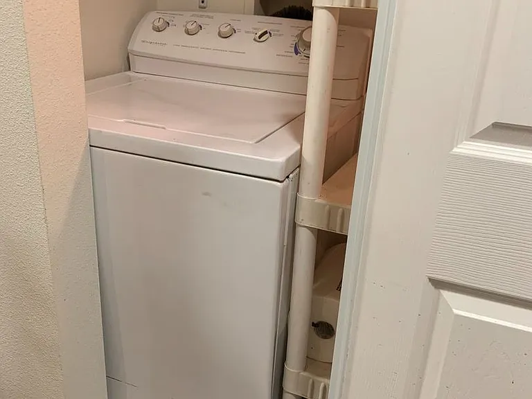 Atrium Suites - 2 BR/2 BA & 3 BR/3 BA — Photo 7