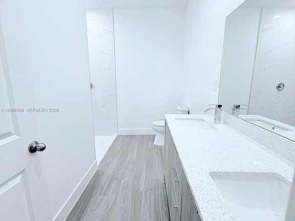 5th image of 1048 Jay Ct