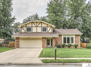 11755 Raleigh Dr, Omaha, NE 68164