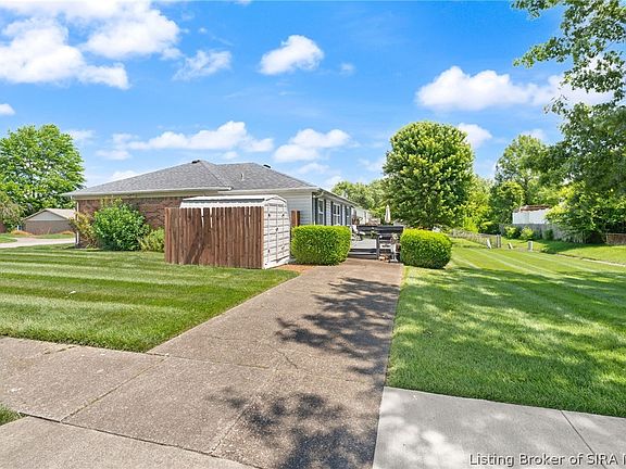 4th image of 2402 Bishop Road
