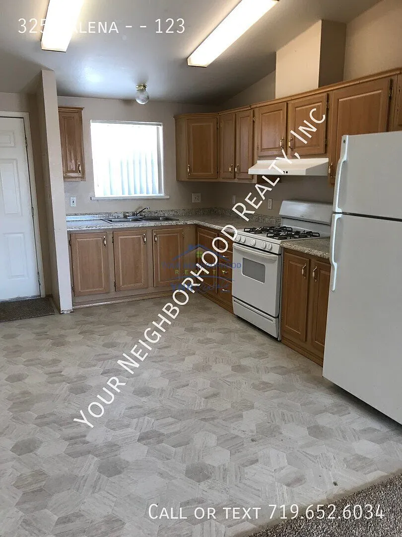 2 Bed 2 Bath Gold Camp Apartment — Photo 3