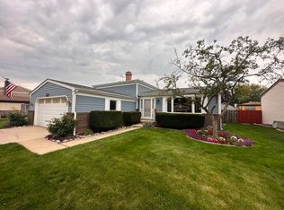 934 Palomino St, Carol Stream, IL 60188