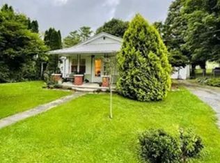 133 Taylor St, Newland, NC 28657
