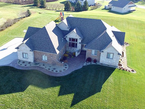 2nd image of 2420 Highland Ct SW